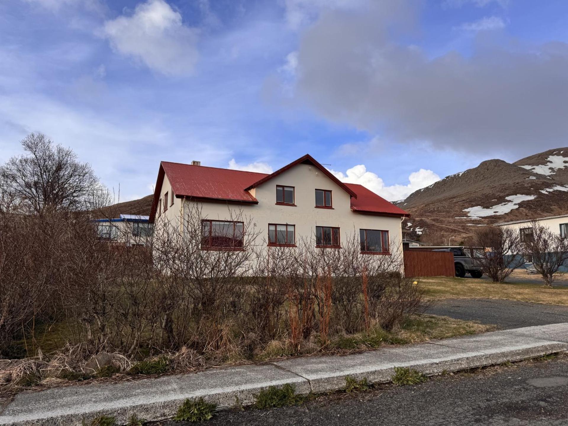Guesthouse Talknafjoerthur Exterior photo